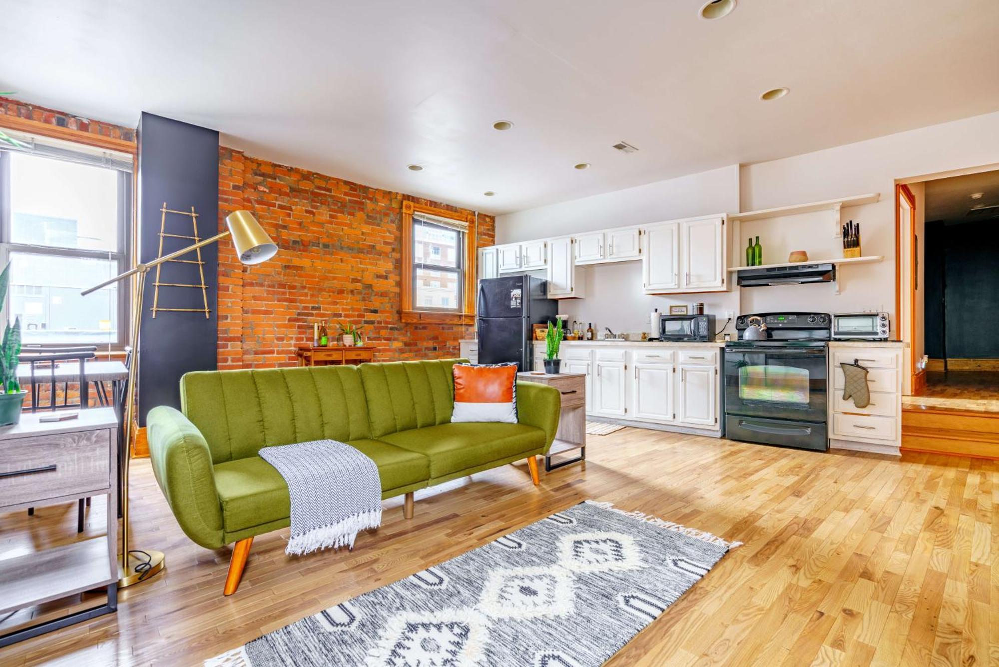 Prime Location Rated Clean Parking Free Columbus
